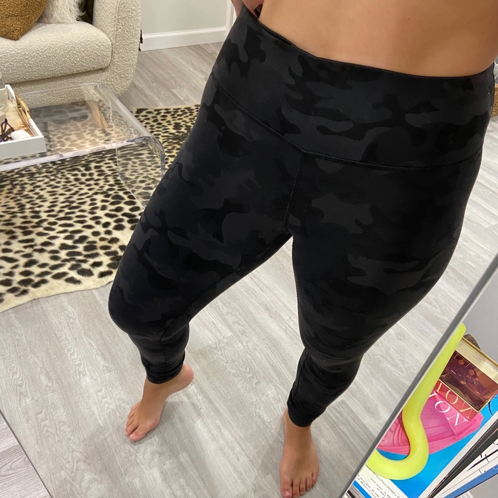 Lululemon wunder under midrise luon legging size 6